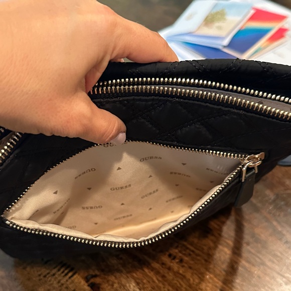 Guess Quilted Black Shoulder Bag - Picture 8 of 9